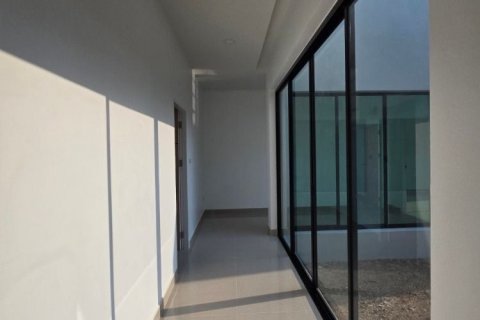 House in Pattaya, Thailand 3 bedrooms № 172057 - photo 5