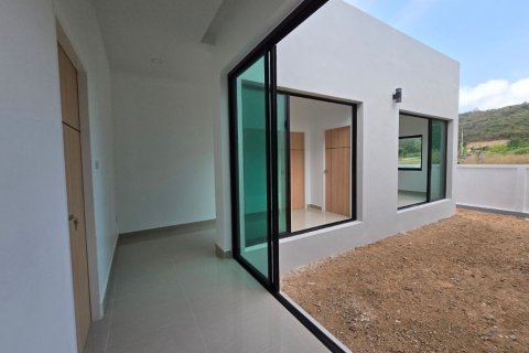 House in Pattaya, Thailand 3 bedrooms № 172057 - photo 15