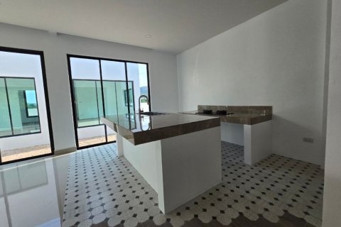 House in Pattaya, Thailand 3 bedrooms № 172057 - photo 7