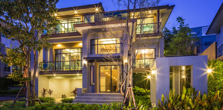 Villa in Pattaya, Thailand 4 bedrooms № 209694