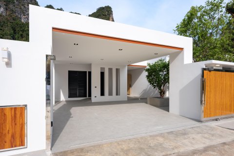 Villa in Krabi, Thailand 3 bedrooms № 169262 - photo 2