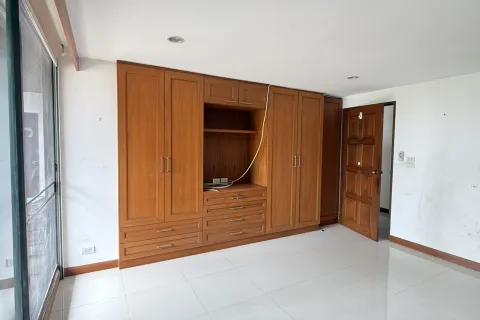 Condo in Watthana, Bangkok, Thailand, 2 bedrooms № 169267 - photo 7