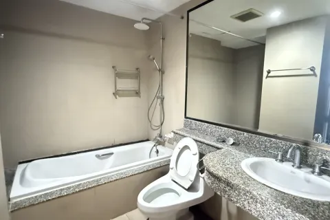 Condo in Watthana, Bangkok, Thailand, 2 bedrooms № 169267 - photo 4