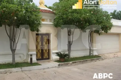 Casa de 2 dormitorios en Pattaya, Tailandia № 211723 - foto 6