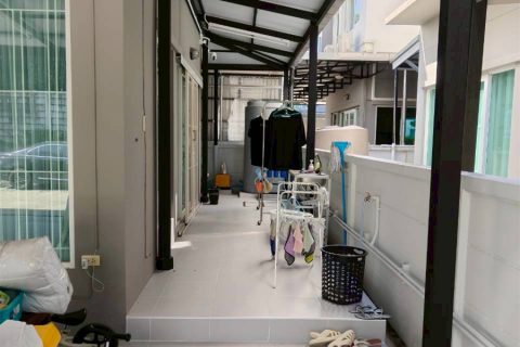 Townhouse in Bangkok, Thailand 4 bedrooms № 189660