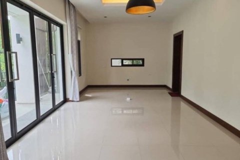 Townhouse in Kathu, Thailand 4 bedrooms № 151896 - photo 3