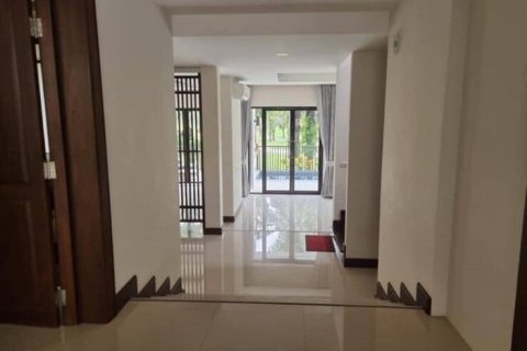 Townhouse in Kathu, Thailand 4 bedrooms № 151896 - photo 5
