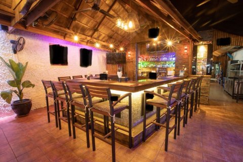 Коммерческая недвижимость в Пхукете, Таиланд  № 151895 - фото 3