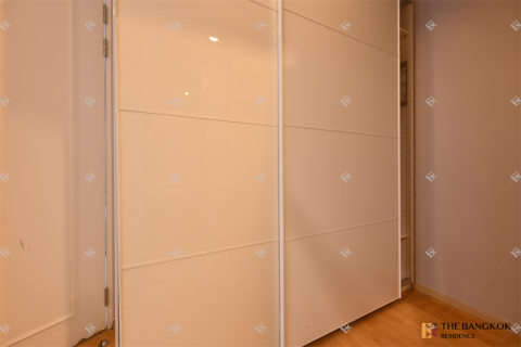 Condo in Bangkok, Thailand, 1 bedroom  № 209223 - photo 4