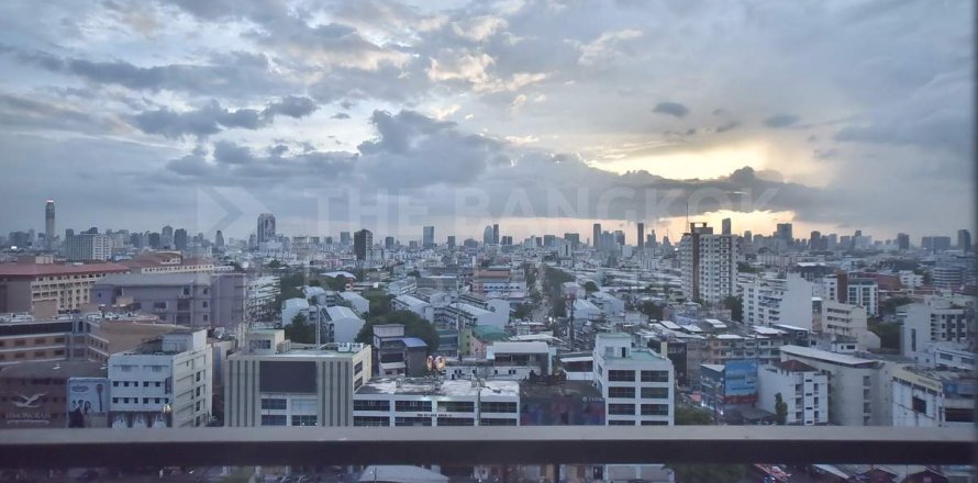 Condo in Bangkok, Thailand, 2 bedrooms  № 209225