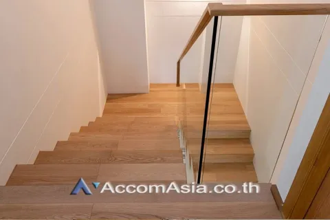 Duplex in Khlong Toei, Bangkok, Thailand 2 Schlafzimmer № 215789 - Foto 9