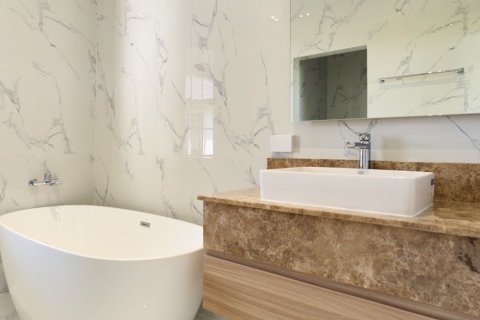 House in San Sai, Thailand 4 bedrooms № 148960 - photo 27