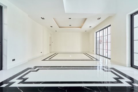 House in San Sai, Thailand 4 bedrooms № 148960 - photo 14