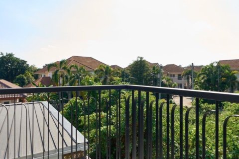 House in San Sai, Thailand 4 bedrooms № 148960 - photo 28