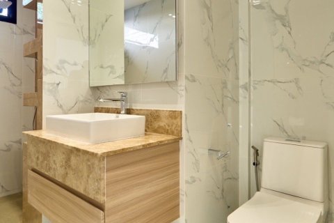 House in San Sai, Thailand 4 bedrooms № 148960 - photo 23