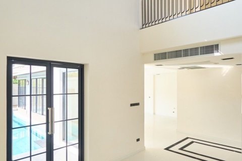House in San Sai, Thailand 4 bedrooms № 148960 - photo 12