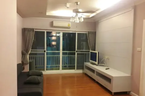 Condo in Watthana, Bangkok, Thailand, 3 bedrooms  № 148956 - photo 2