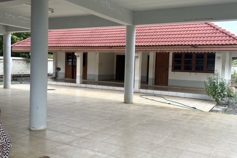 Maison à Uttaradit, Thaïlande 5 chambres № 148961 - photo 8