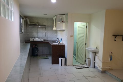 Townhouse in Khlong Toei, Bangkok, Thailand 3 bedrooms № 148958 - photo 10