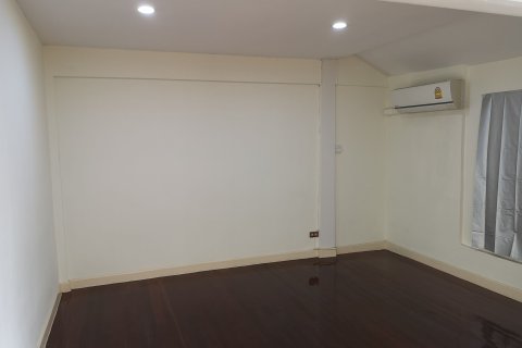 Townhouse in Khlong Toei, Bangkok, Thailand 3 bedrooms № 148958 - photo 7