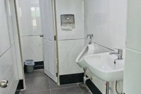 Gewerbeimmobilie in Din Daeng, Bangkok, Thailand 950 m2 № 219762 - Foto 9