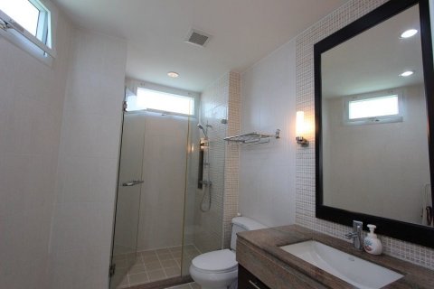 Condo in Pattaya, Thailand, 2 bedrooms  № 142409 - photo 5