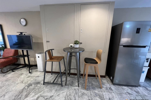 Townhouse in Bangkok, Thailand 4 bedrooms № 189560 - photo 2