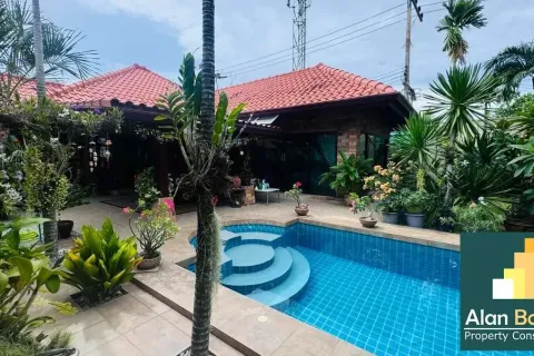 Casa de 3 dormitorios en Pattaya, Tailandia № 210796 - foto 13
