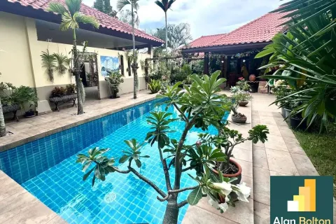 Casa de 3 dormitorios en Pattaya, Tailandia № 210796 - foto 15