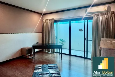 Casa de 3 dormitorios en Pattaya, Tailandia № 210796 - foto 30