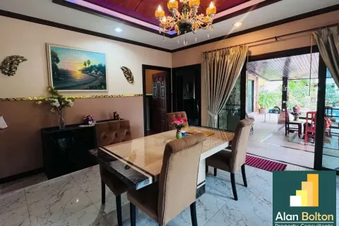 Casa de 3 dormitorios en Pattaya, Tailandia № 210796 - foto 18