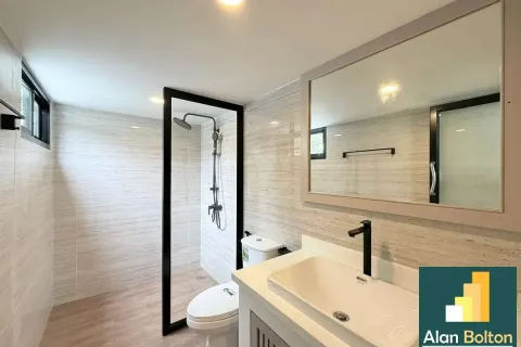 Casa de 4 dormitorios en Pattaya, Tailandia № 210797 - foto 19