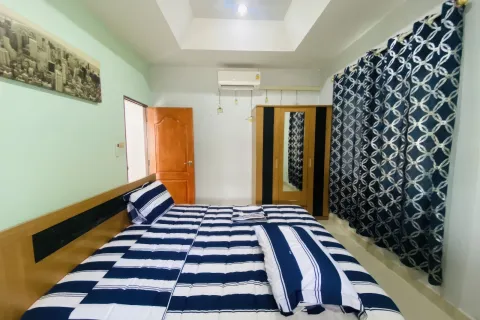 House in Pattaya, Thailand 3 bedrooms № 155639 - photo 20