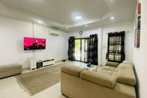 House in Pattaya, Thailand 3 bedrooms № 155639 - photo 5