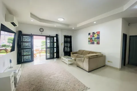 House in Pattaya, Thailand 3 bedrooms № 155639 - photo 4