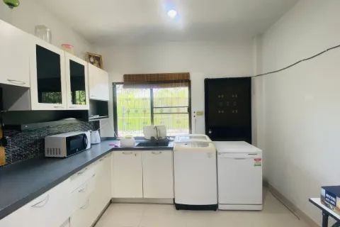 House in Pattaya, Thailand 3 bedrooms № 155639 - photo 9