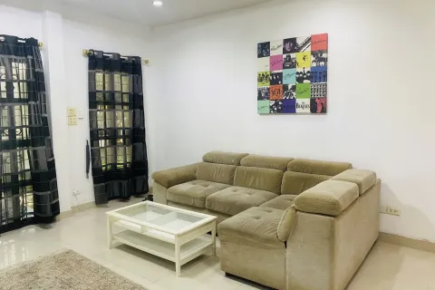 House in Pattaya, Thailand 3 bedrooms № 155639 - photo 6