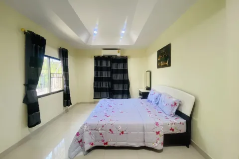House in Pattaya, Thailand 3 bedrooms № 155639 - photo 16