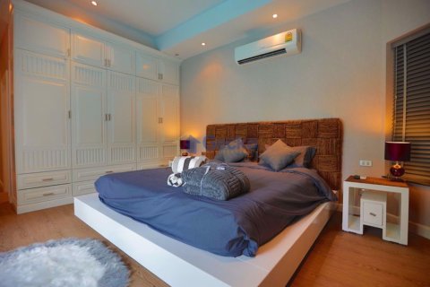 House in Pattaya, Thailand 2 bedrooms № 196943 - photo 14