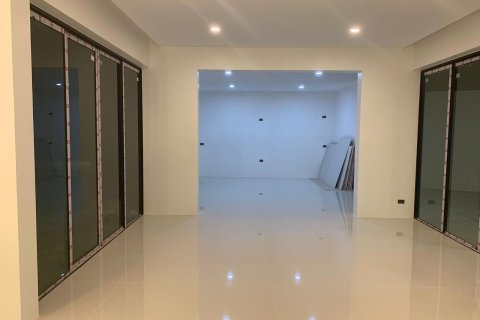 Villa in Phuket, Thailand 4 bedrooms № 155022 - photo 12