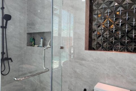 Villa in Phuket, Thailand 4 bedrooms № 155022 - photo 19