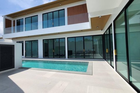 Villa in Phuket, Thailand 4 bedrooms № 155022 - photo 3