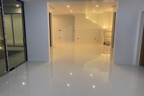 Villa in Phuket, Thailand 4 bedrooms № 155022 - photo 11