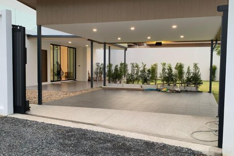 Villa in Phuket, Thailand 4 bedrooms № 155022 - photo 2