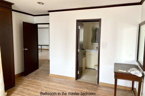 Condo in Watthana, Bangkok, Thailand, 3 bedrooms  № 161130 - photo 7
