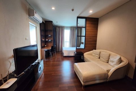 Studio in the Condo in Watthana, Bangkok, Thailand  № 161131
