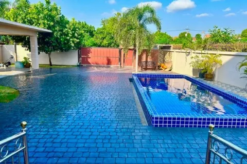 Casa de 5 dormitorios en Pattaya, Tailandia № 211984 - foto 7