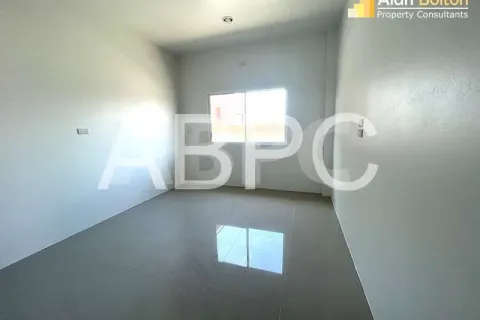 Casa de 3 dormitorios en Pattaya, Tailandia № 211982 - foto 4