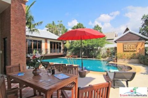 House in Pattaya, Thailand 5 bedrooms № 192909 - photo 5