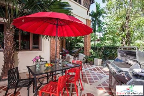 House in Pattaya, Thailand 5 bedrooms № 192909 - photo 4